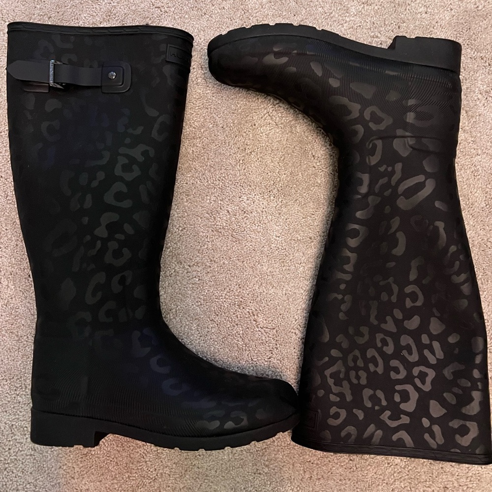 Hunter Tall Black Cheetah Print Rain Boots